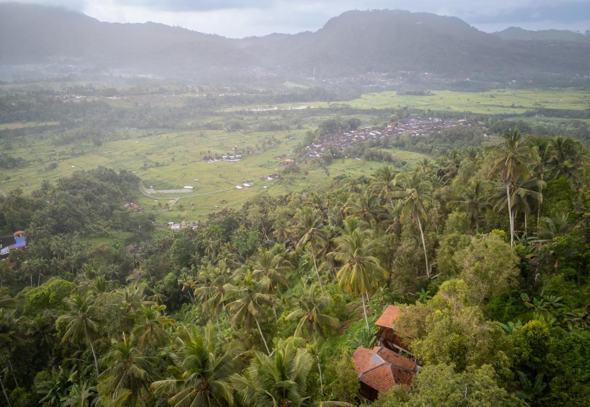 Cemara Green Hill By Samhita Bali Silebeng Экстерьер фото
