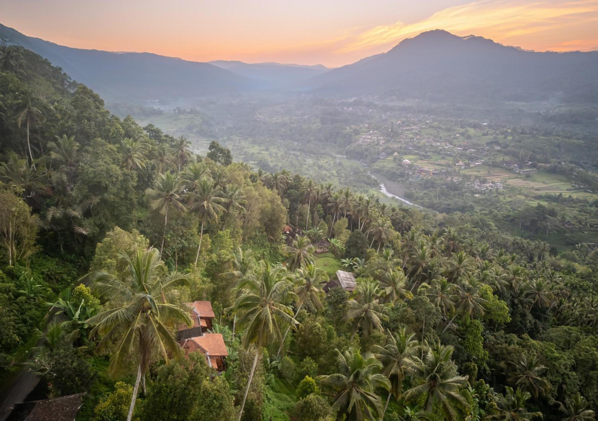 Cemara Green Hill By Samhita Bali Silebeng Экстерьер фото
