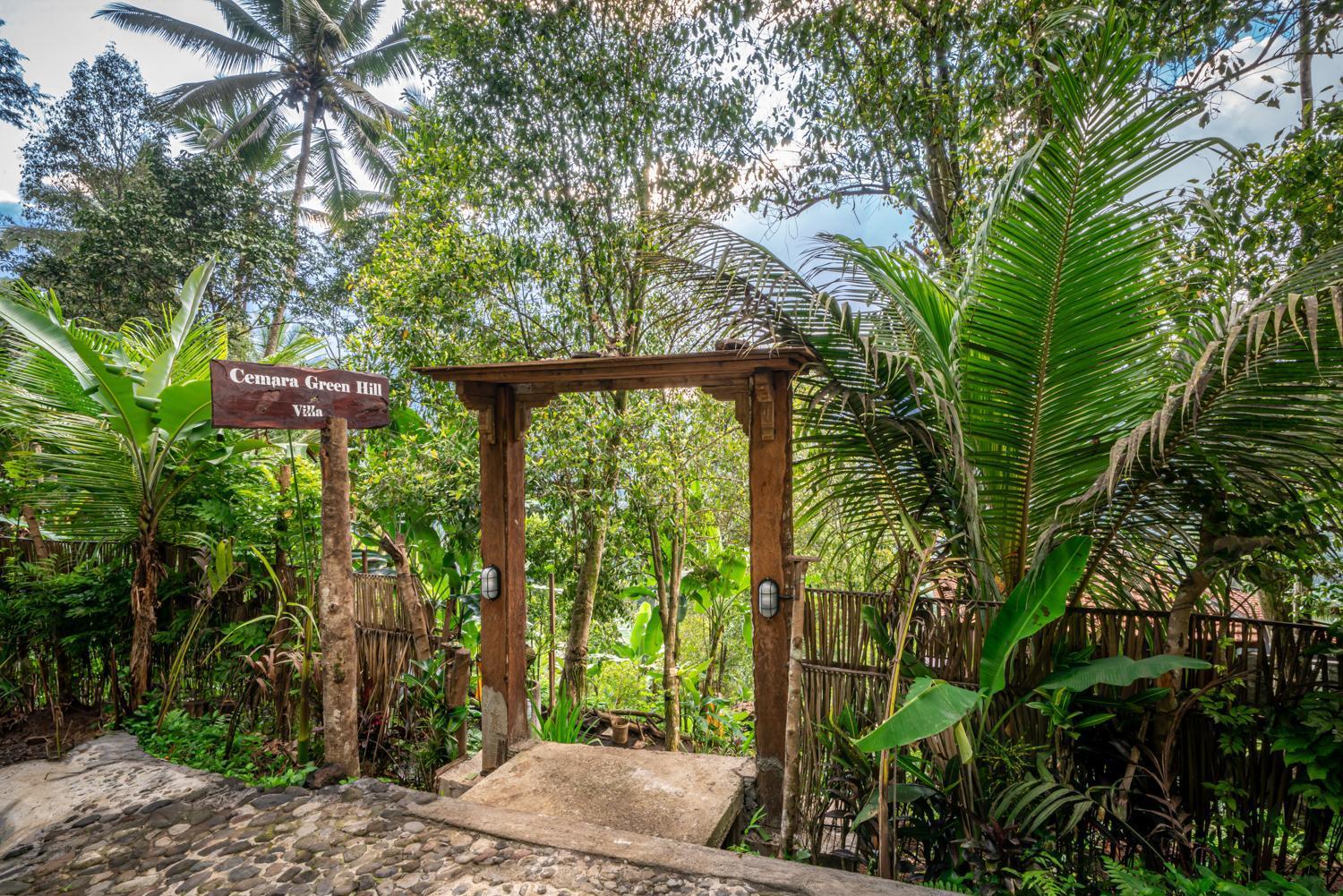 Cemara Green Hill By Samhita Bali Silebeng Экстерьер фото